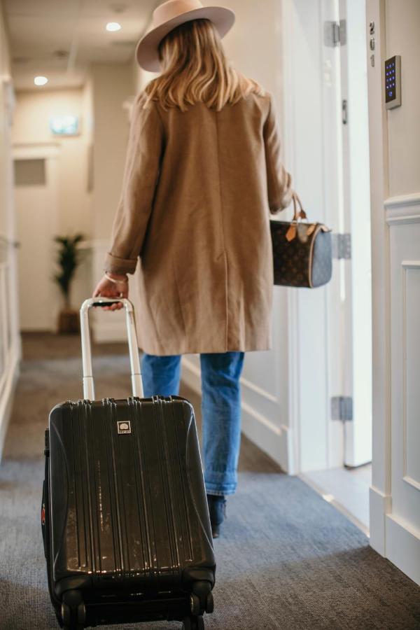 Stirling All Suites Hotel Nelson Bagian luar foto